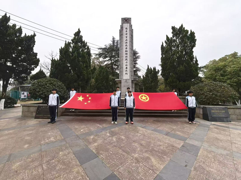 1765876878900334.jpg 4.jpg