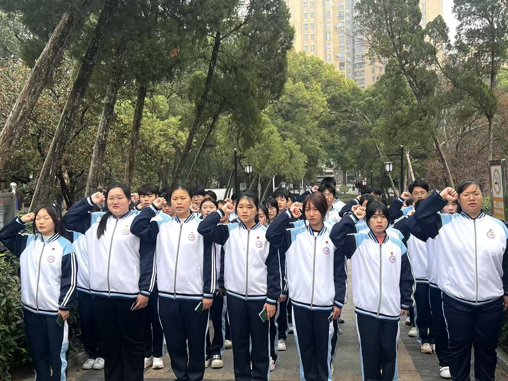 1765876889357867.jpg 宣誓.jpg